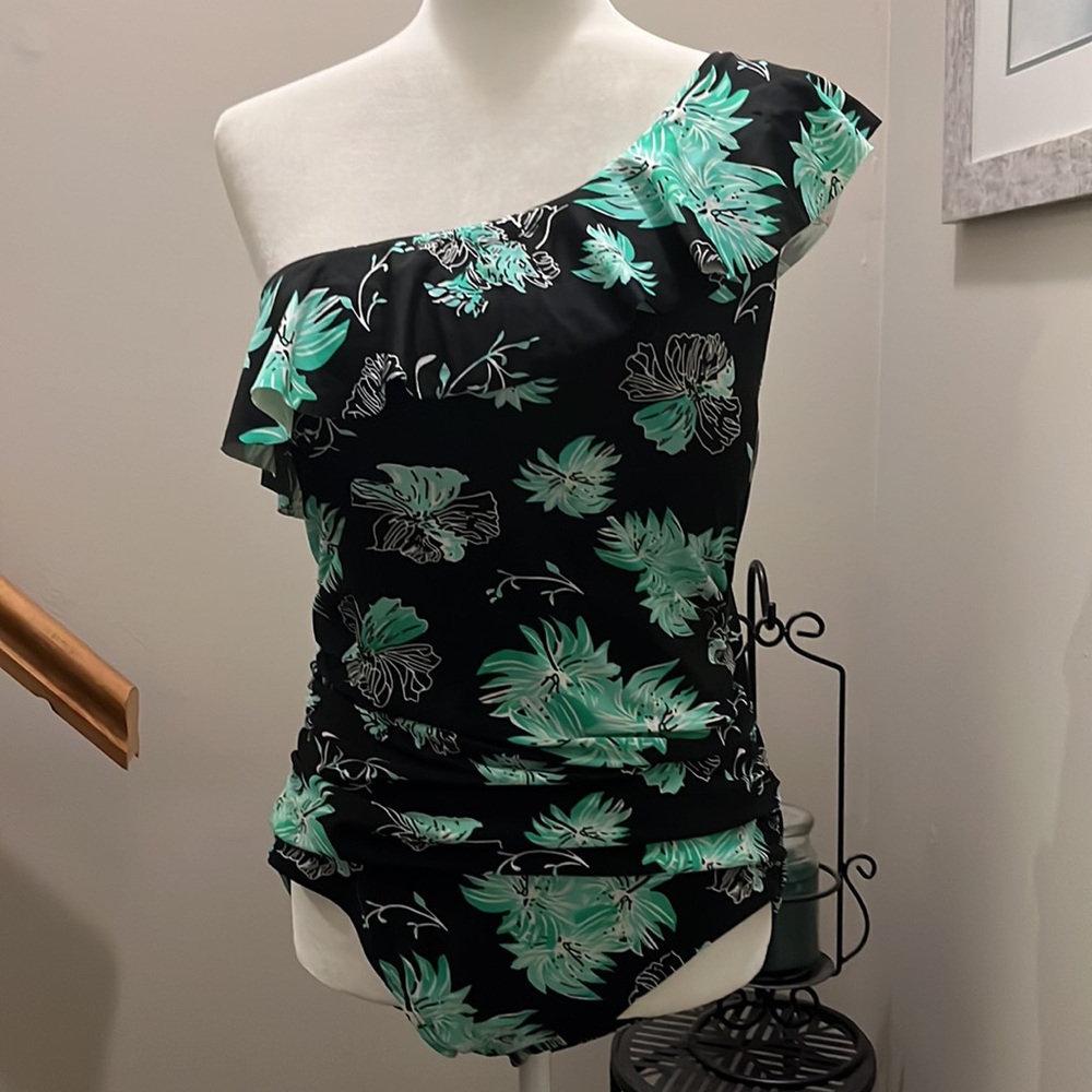 Hilor One piece swimsuit